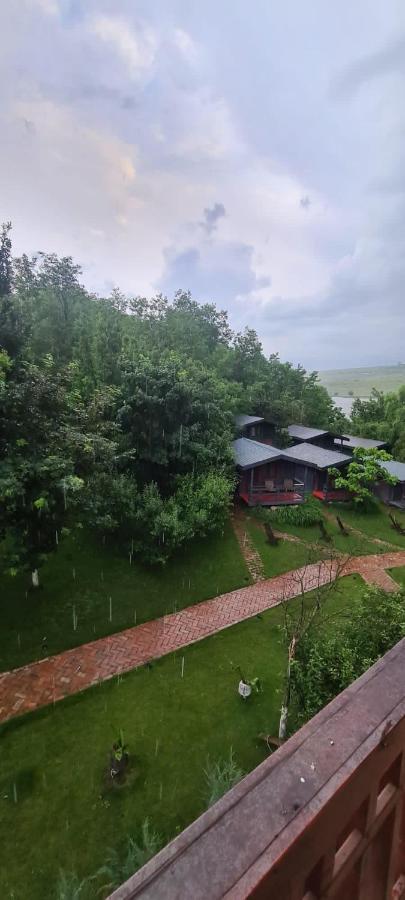 Enpi Lake Resort Iasi Ngoại thất bức ảnh