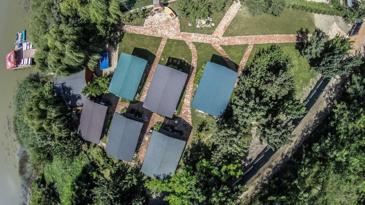 Enpi Lake Resort Iasi Ngoại thất bức ảnh