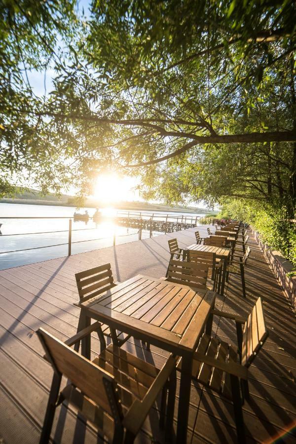 Enpi Lake Resort Iasi Ngoại thất bức ảnh
