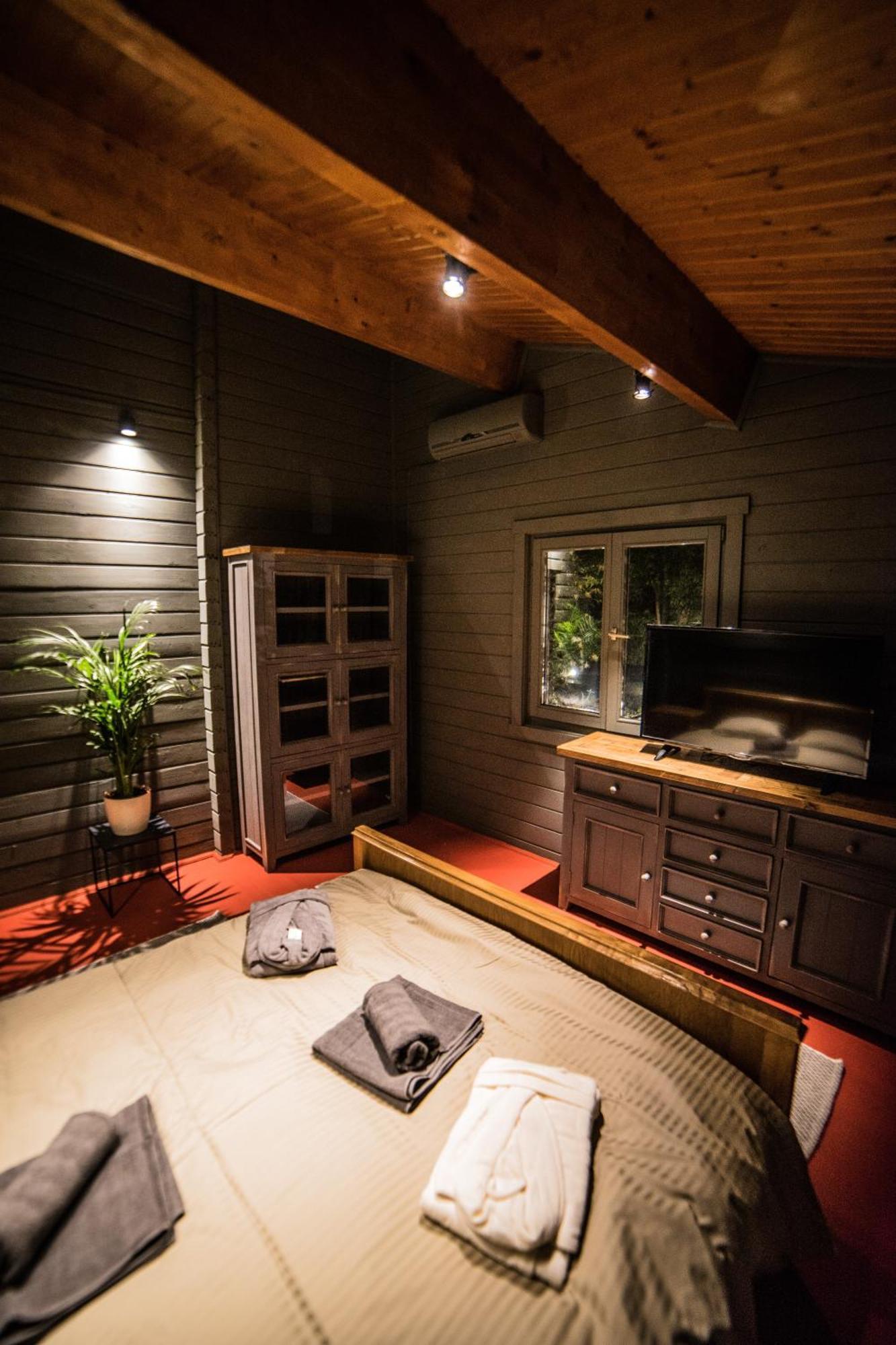 Enpi Lake Resort Iasi Ngoại thất bức ảnh